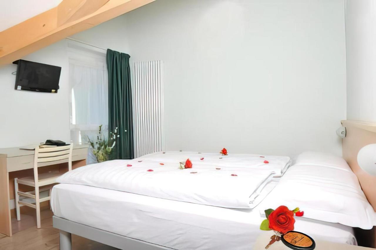 Hotel מונקלאסיקו מראה חיצוני תמונה